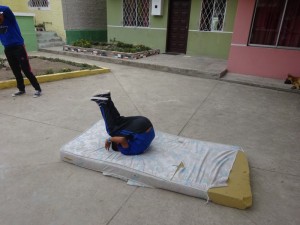 081 0026 Ecuador - Pueblito la Ternura - Turnen